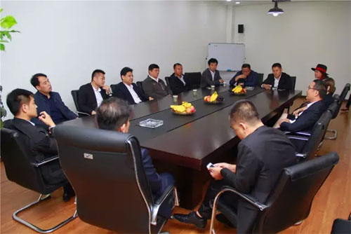 热烈欢迎辽宁省灯塔市王立伟朗田服饰考察指导工作