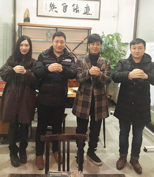 喔也服饰,童装,新年,祝福语