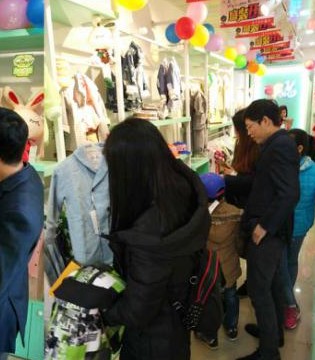 芭乐兔,童装加盟店,开业火爆