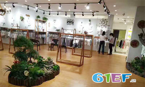 个著名的童装品牌,林芊国际一直秉持"追求极致完美的产品"的经营理念