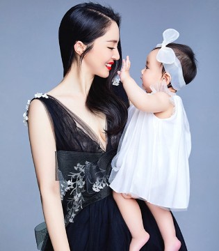 董璇,亲子写真,小酒窝,董璇女儿