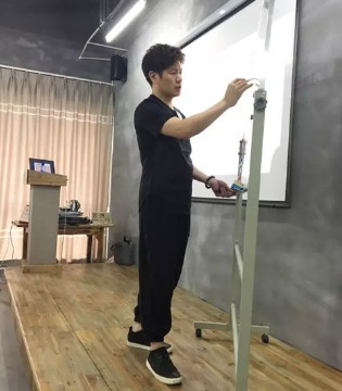德牌,创始人李云品,巡回交流会