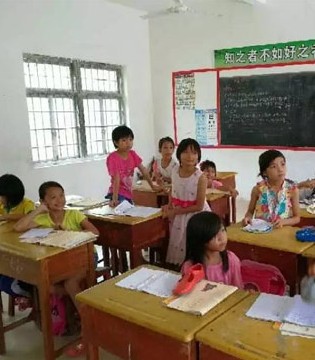 从心出发,公益活动,龙飞小学