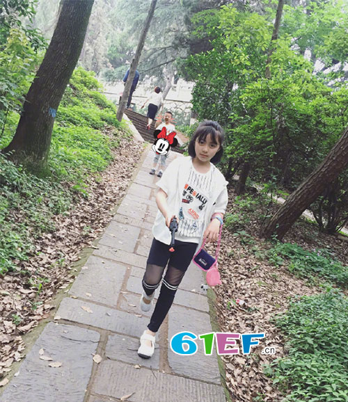 《一年级》中的小苹果安淇尔长大了 大长腿小女神就是她