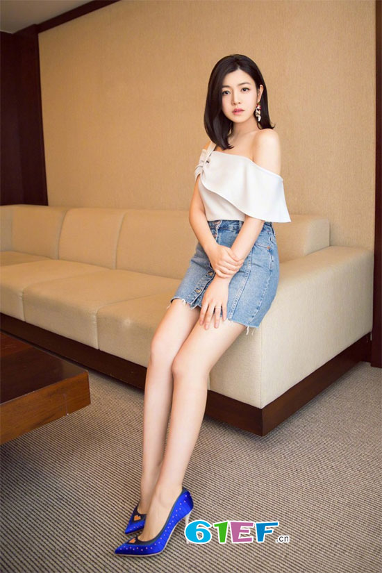 新晋辣妈陈妍希微博晒时尚写真美照 十分温婉动人