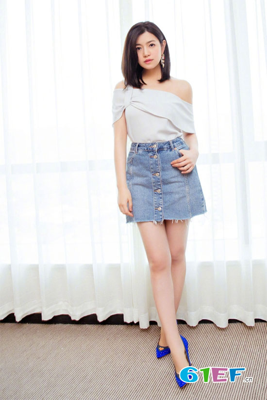 新晋辣妈陈妍希微博晒时尚写真美照 十分温婉动人