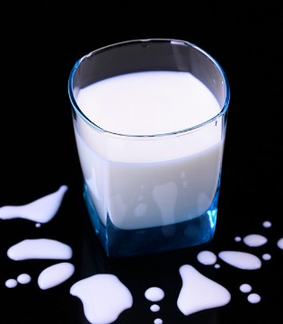 牛初乳,乳汁,康怡爱馨
