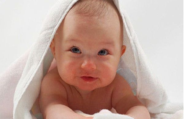 婴儿湿疹怎么引起的 懂得护理和照料是关键_品