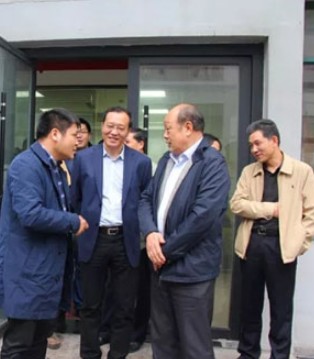 布衣草人,张克,中纤局局长,调研
