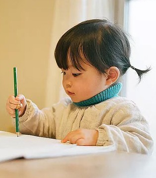 路西米儿,辅导作业,孩子
