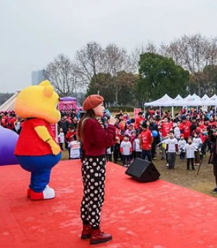小熊尼奥,跨新年,健身活动
