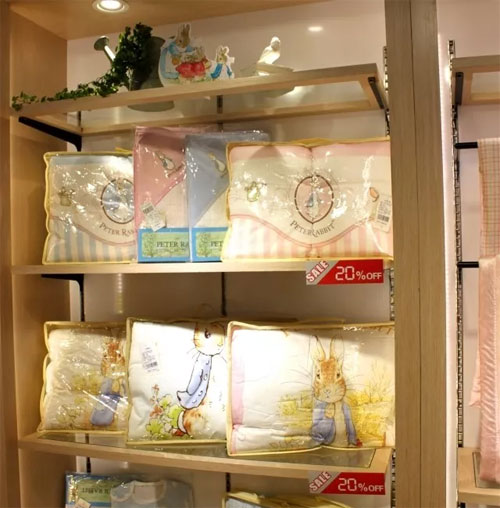 新店开业 | 汇宝广场蹦出一只比得兔!