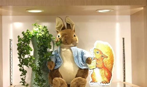 新店开业 | 汇宝广场蹦出一只比得兔!
