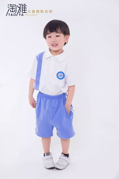 除了最美证件照,我们还送最美校服形象照,同学们约吗