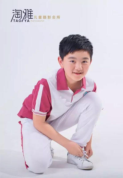 除了最美证件照,我们还送最美校服形象照,同学们约吗