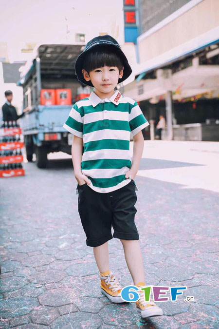 加菲A梦童装——夏季童装条纹色彩如何搭配?