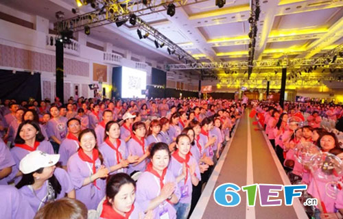 恭喜淘气贝贝2018冬年新品发布会收官大吉!