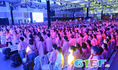恭喜淘气贝贝2018冬年新品发布会收官大吉!
