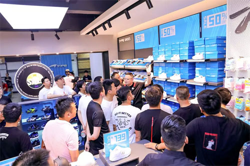 七波辉2018年冬季新品订货会圆满闭幕