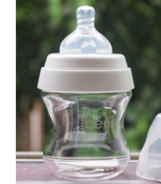 玻璃奶瓶,安全 ,塑料奶瓶,危害