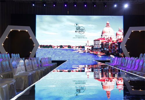 巴柯拉2019春夏新品訂貨會現場簽約火爆!