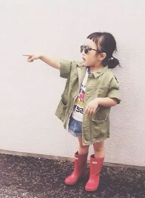 魔方橙童装 萌娃们都在这样穿 潮翻了整个秋天