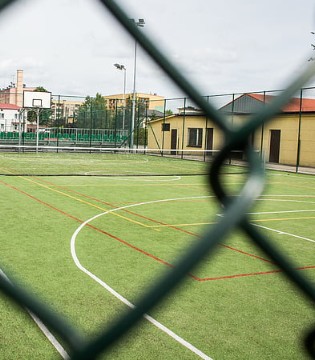 学生流鼻血,小孩流鼻血,甲醛过高