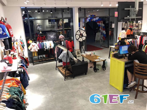 祝贺“玛玛米雅”四川资中专卖店开业大吉!