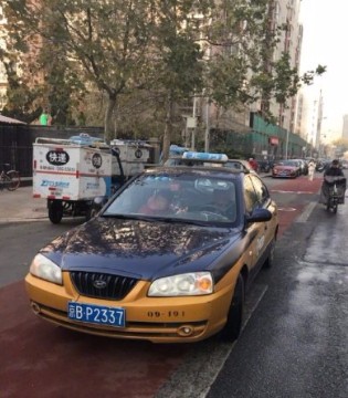 北京,的哥,携病妻,出车