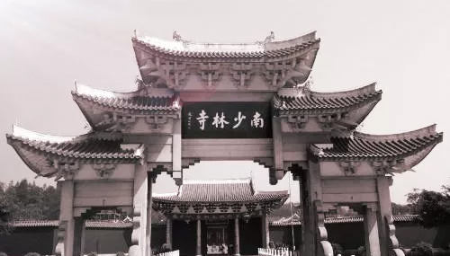 校园大道智慧校服专属品牌《陪你成长》----南少林