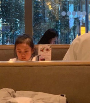 贾乃亮,甜馨,佟丽娅