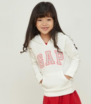 GAP,快时尚,关店,高管