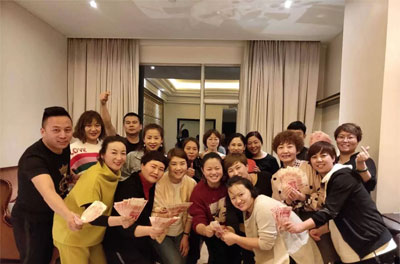 热烈祝贺温琪可可2019秋羽绒发布会圆满落幕