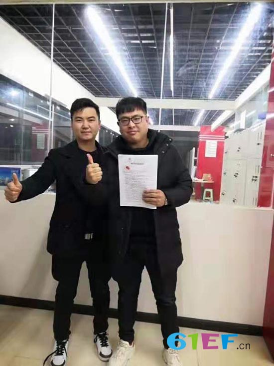 热烈祝贺森虎儿品牌童装迎来两位小伙伴!