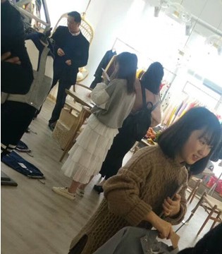同年同月,童装,品牌
