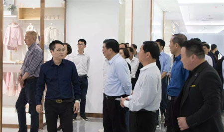 高峰书记莅临卡尔菲特产业园考察工作