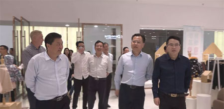 高峰书记莅临卡尔菲特产业园考察工作