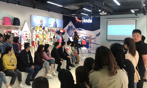 红蜻蜓2019Q4新品订货会现场进行中