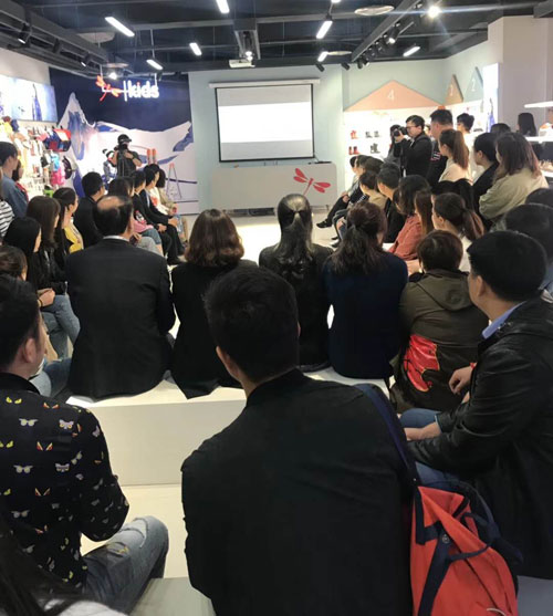 红蜻蜓2019Q4新品订货会现场进行中