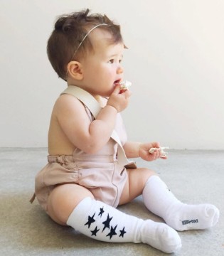 Mabel Child,袜子,国际