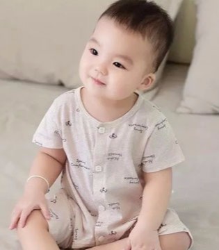 童泰,童装,连体衣