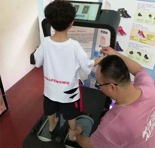 “守护未来,始于足下”公益测足行动湖南站启动