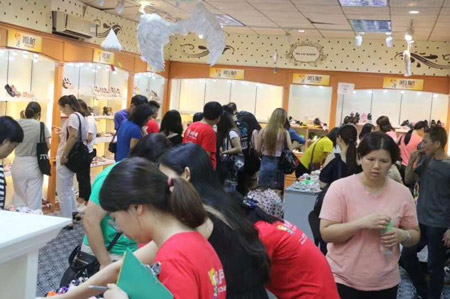 鴻臚娃2019年秋冬新品訂貨會圓滿落幕啦！