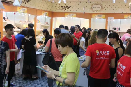 鴻臚娃2019年秋冬新品訂貨會圓滿落幕啦！