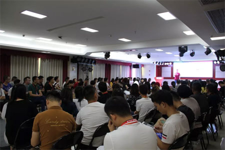 缔造2020 卡丁春夏新品订货会盛大开幕!