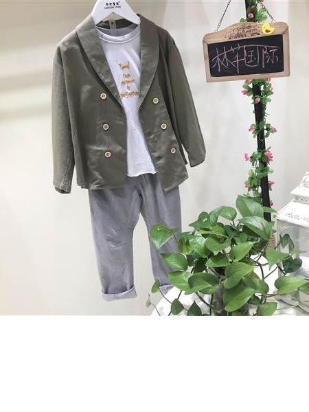 林芊国际童装品牌2019秋冬新品