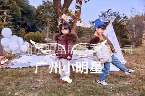 秋季有新装 小明星带你穿得舒服又时尚