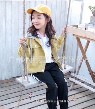 小明星,出游,外套