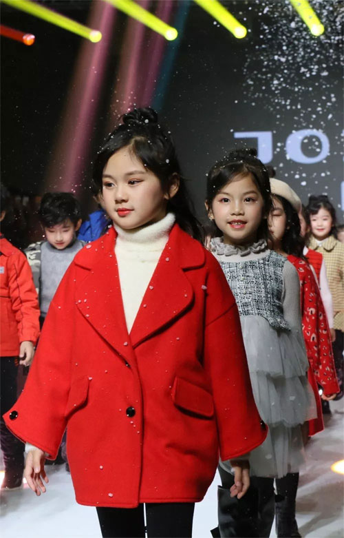 啾比樂(lè)&新絲路 三大亮點(diǎn)即將啾比樂(lè)成都時(shí)尚發(fā)布秀