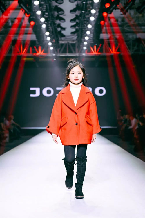 啾比樂(lè)&新絲路 三大亮點(diǎn)即將啾比樂(lè)成都時(shí)尚發(fā)布秀